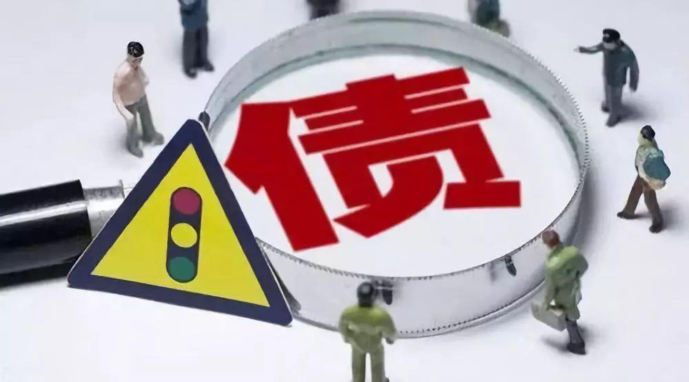 香港湾仔坚尼地道树下发现无头尸，警方初步判断为高处堕下